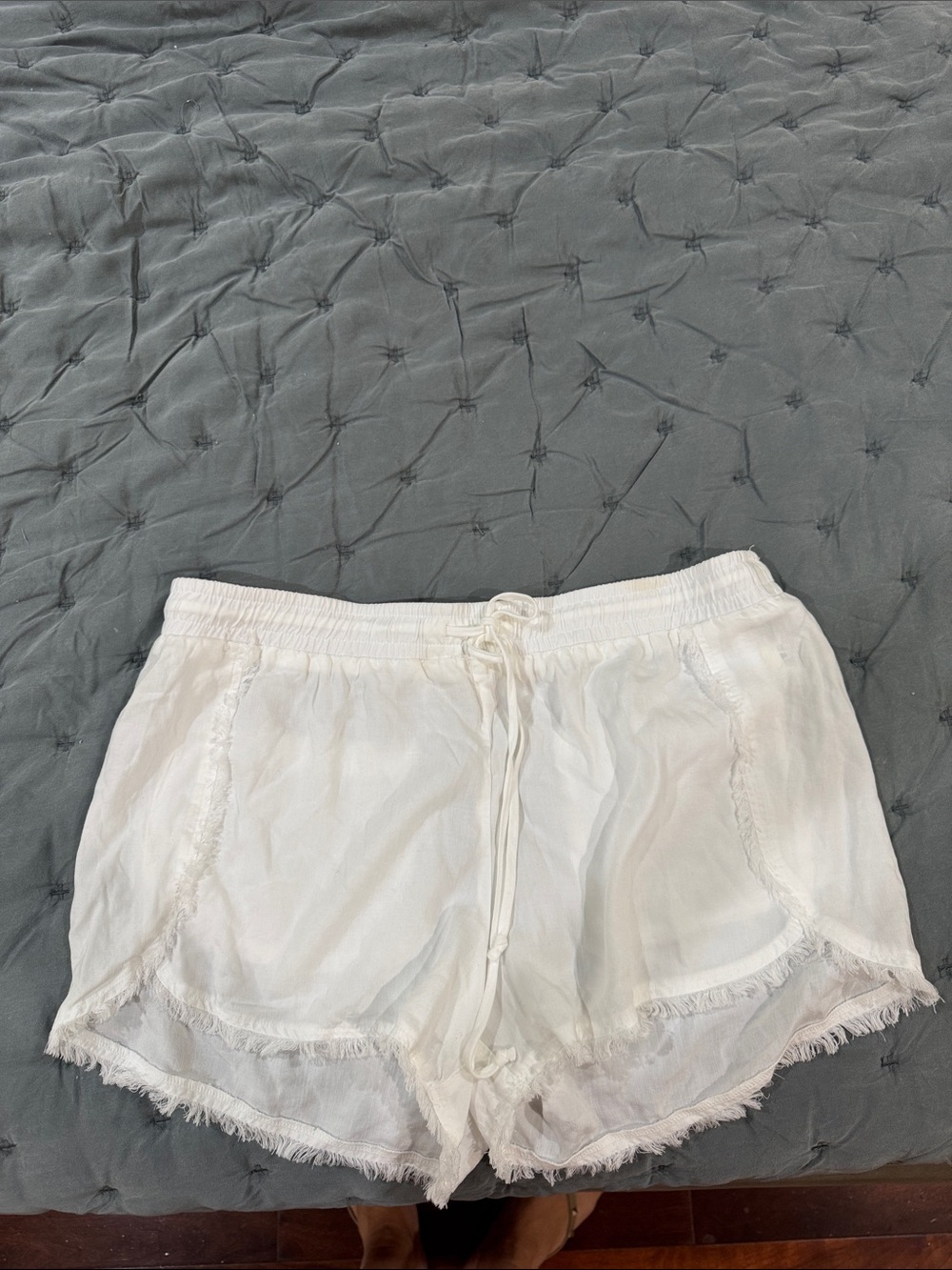 cloth & stone White Frayed Hem Lounge Sleep Shorts